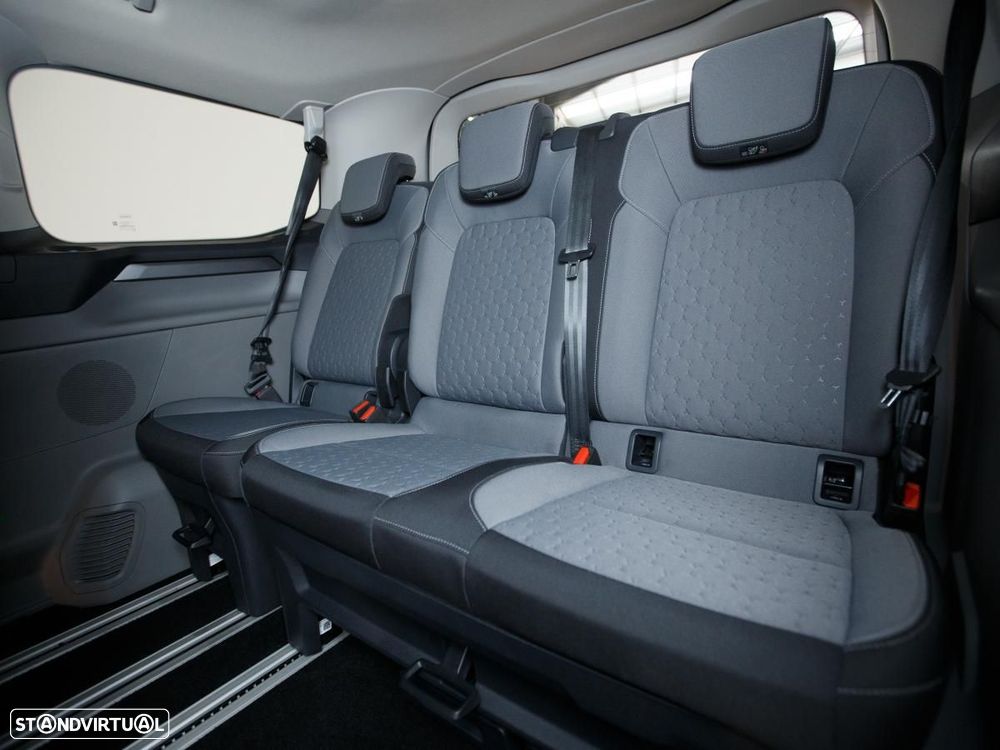 Ford Tourneo Custom L1H1 VA Auto Titanium — fotografia 9