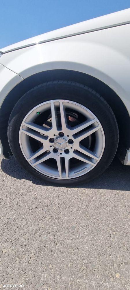 Mercedes-Benz C - 16