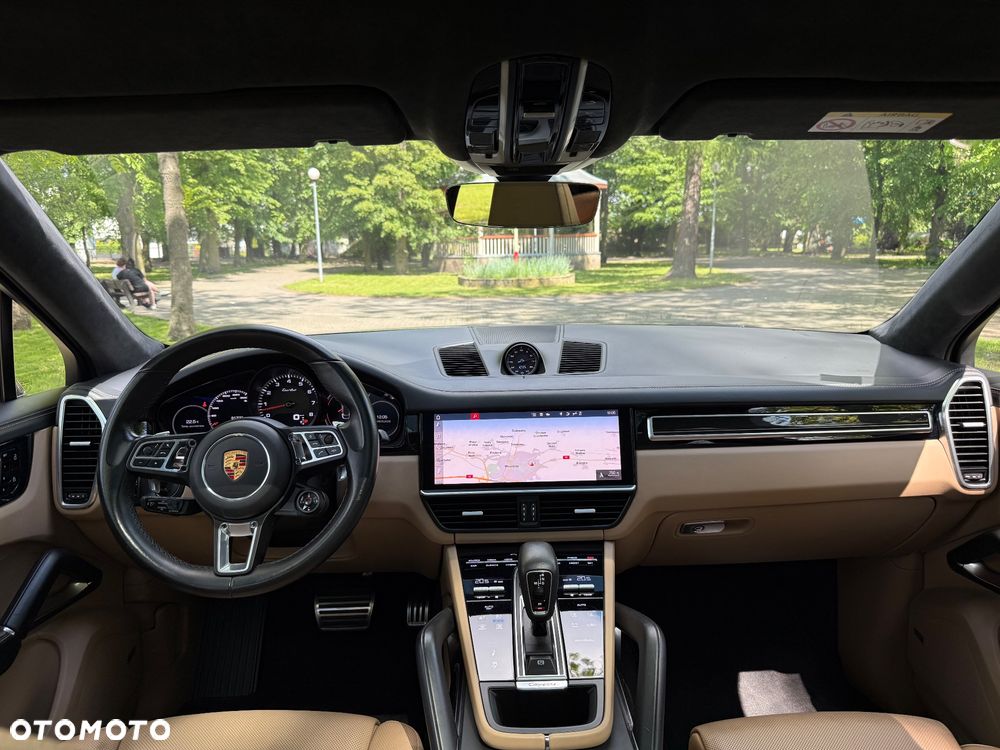 Porsche Cayenne - 33