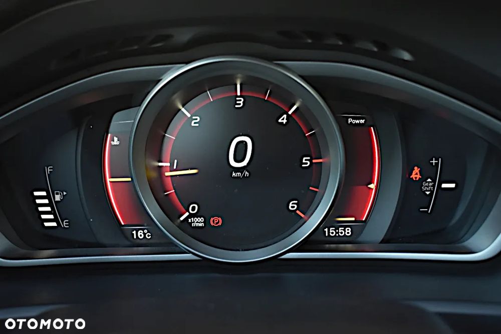 Volvo V40 D2 RDesign - 17