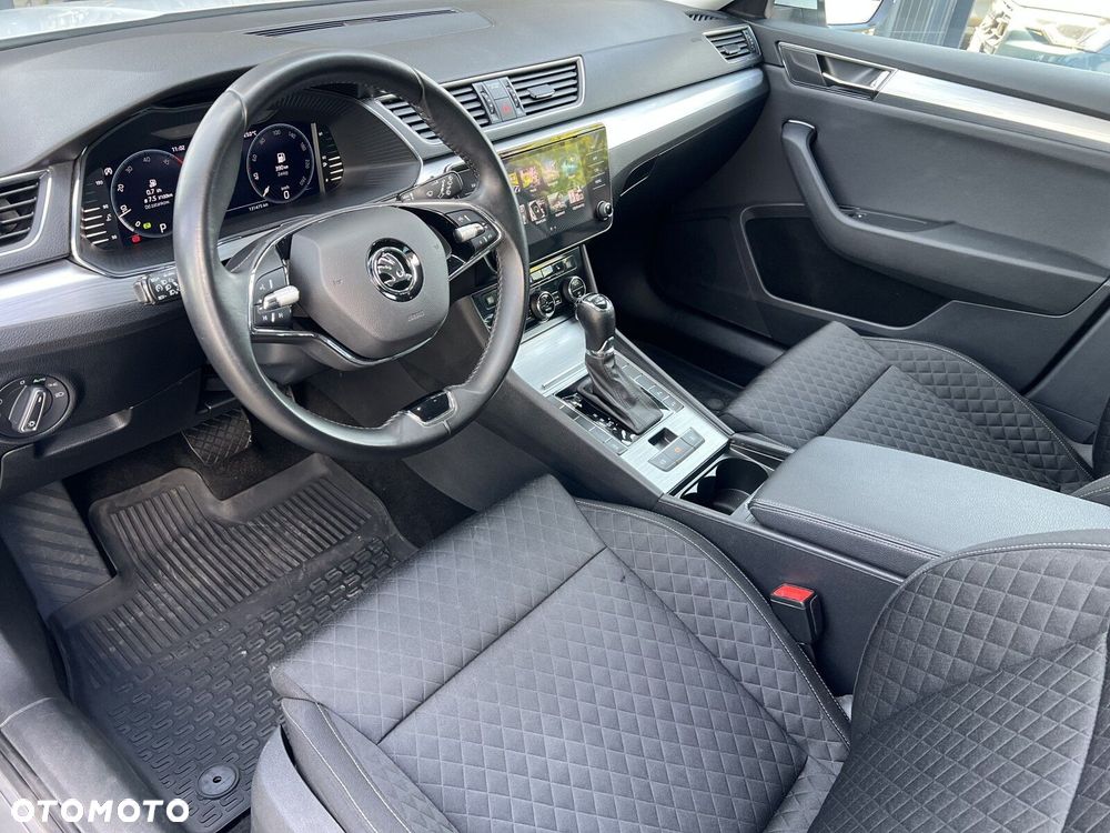 Skoda Superb 2.0 TDI SCR Ambition DSG - 9
