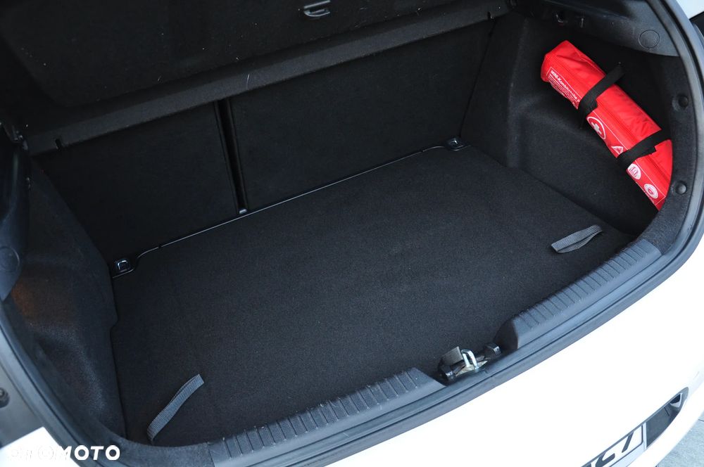Kia Ceed 1.6 T-GDI GT-Challenge - 38