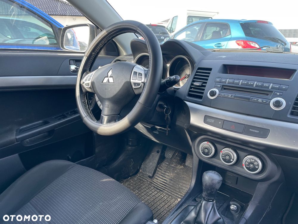 Mitsubishi Lancer 1.8 Intense - 6