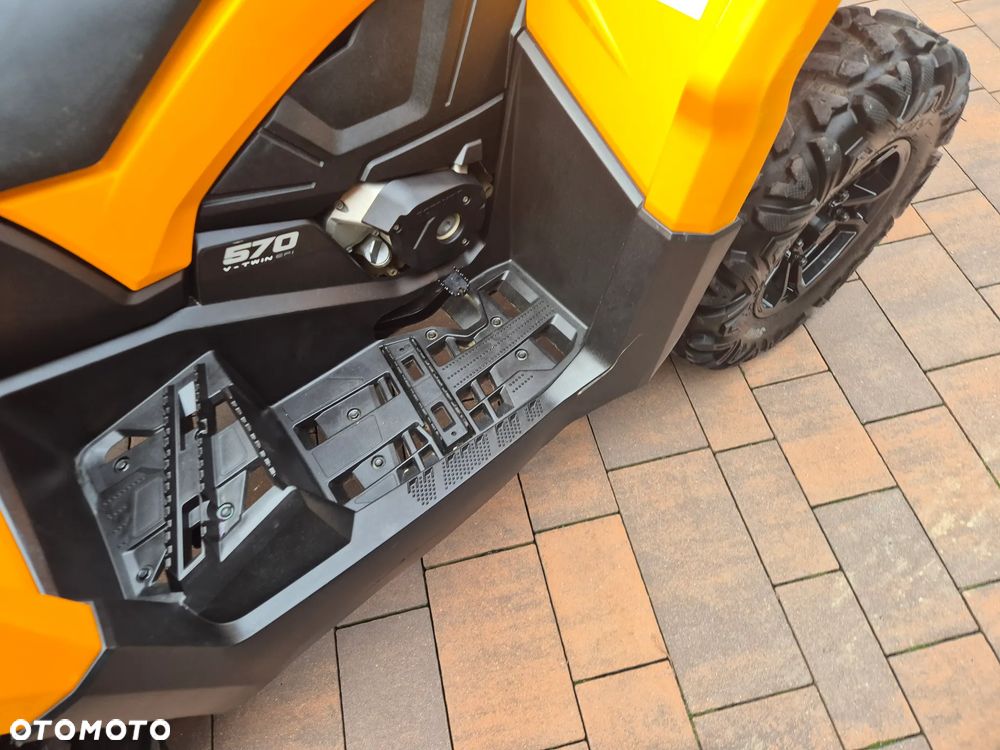 Can-Am Outlander - 18