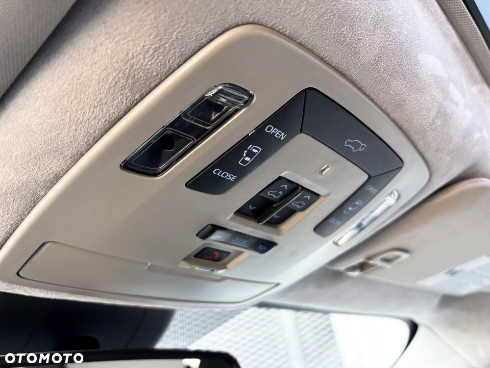 Toyota Sienna - 37