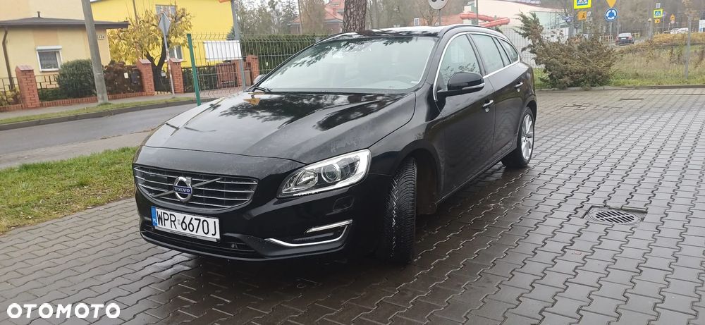 Volvo V60 D4 Summum - 1