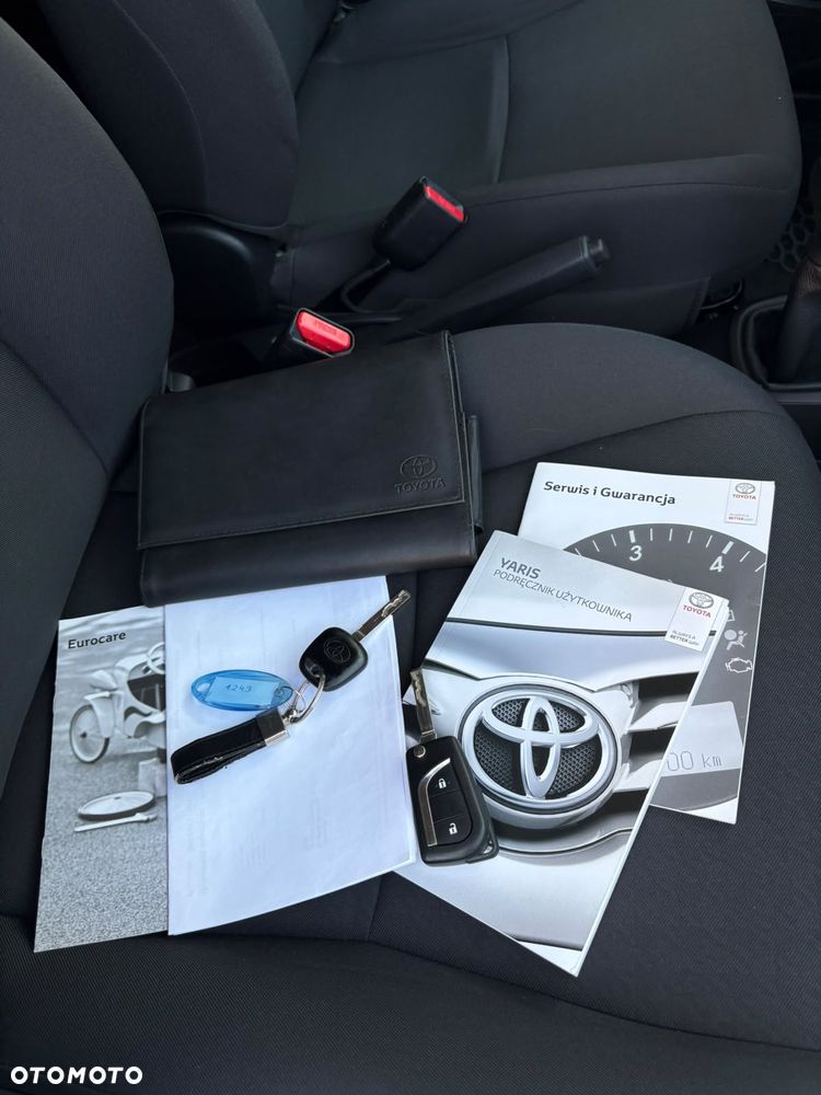 Toyota Yaris 1.0 Premium - 18