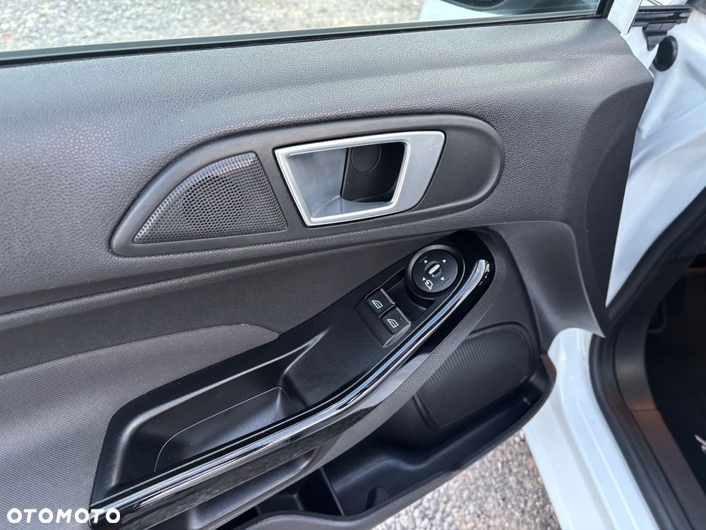 Ford Fiesta - 8