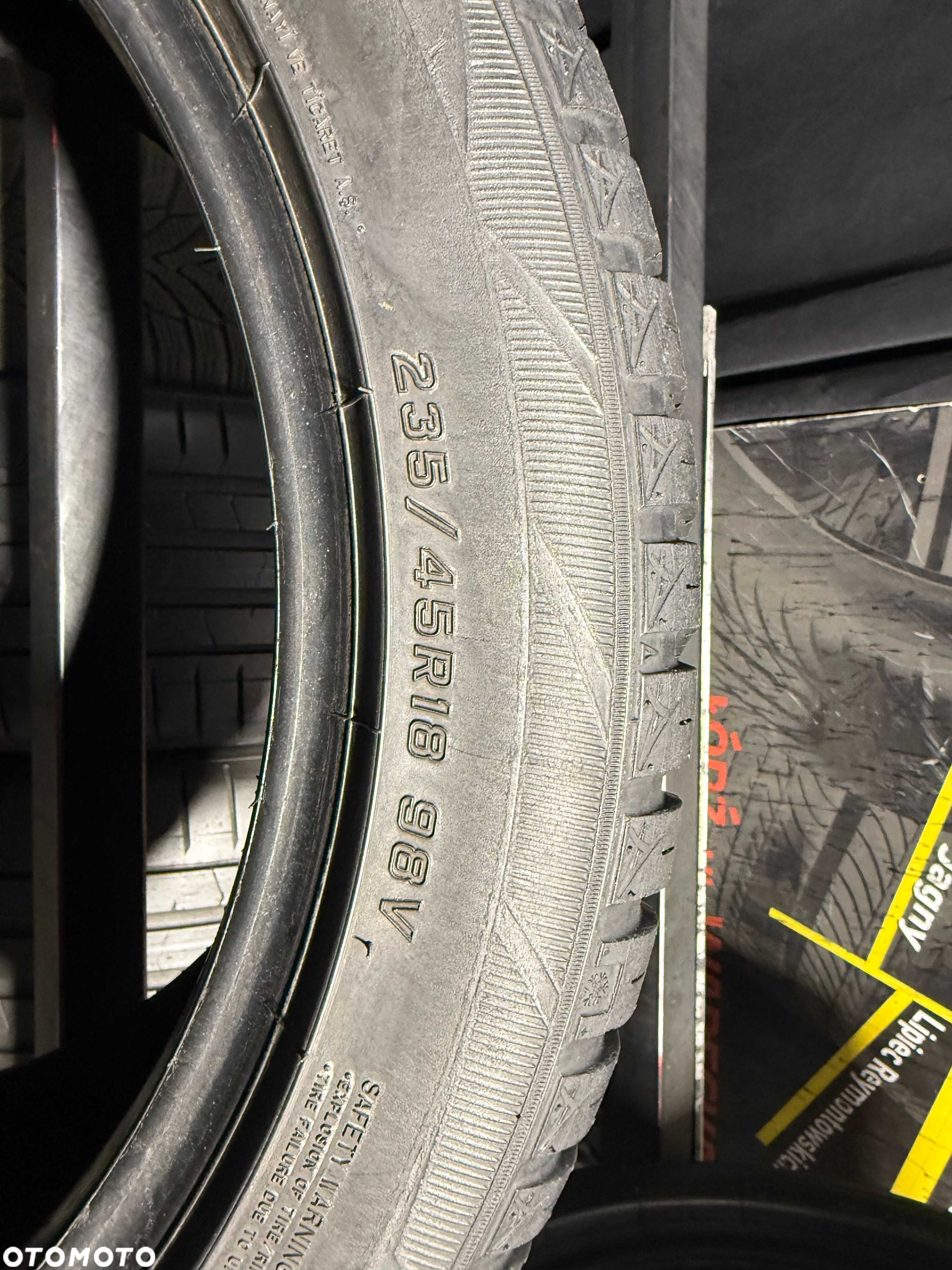 Opony Całoroczne 235/45/18 FALKEN EUROALL #*2933 - 3