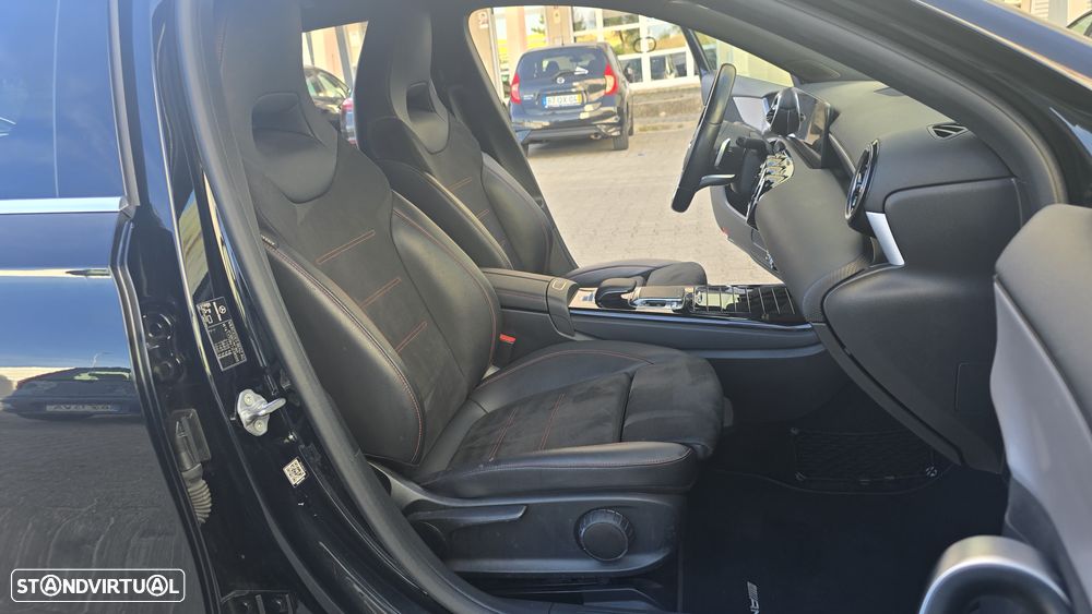 Mercedes-Benz A 250 e AMG Line - 28