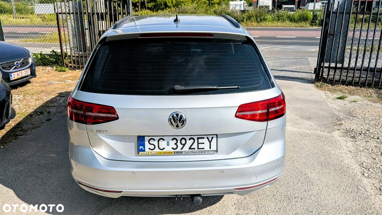 Volkswagen Passat - 32