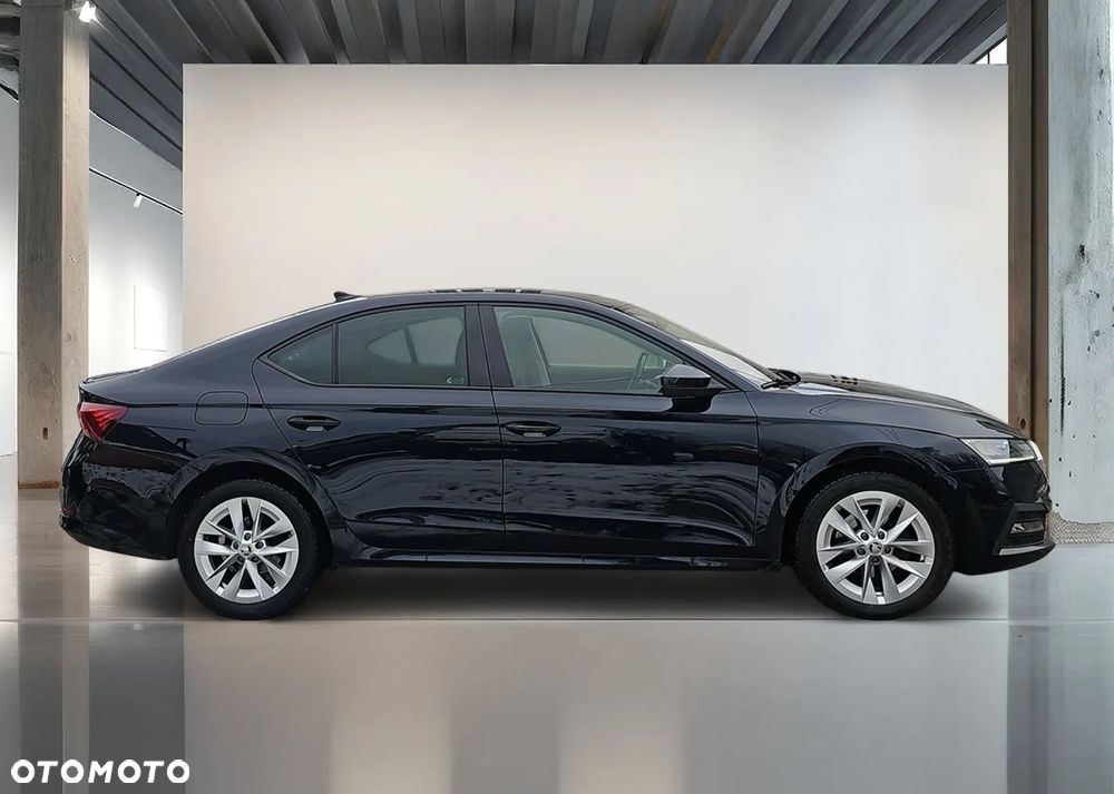 Skoda Octavia 2.0 TDI Ambition DSG - 2