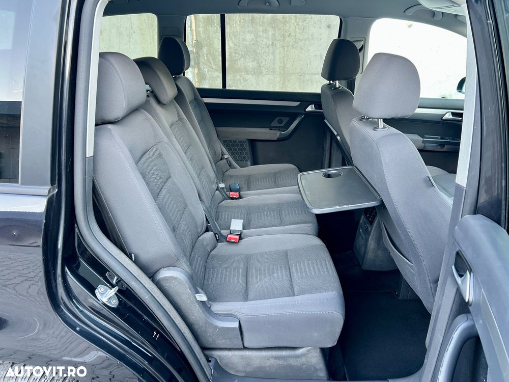 Volkswagen Touran 1.4 TSI Highline - 11