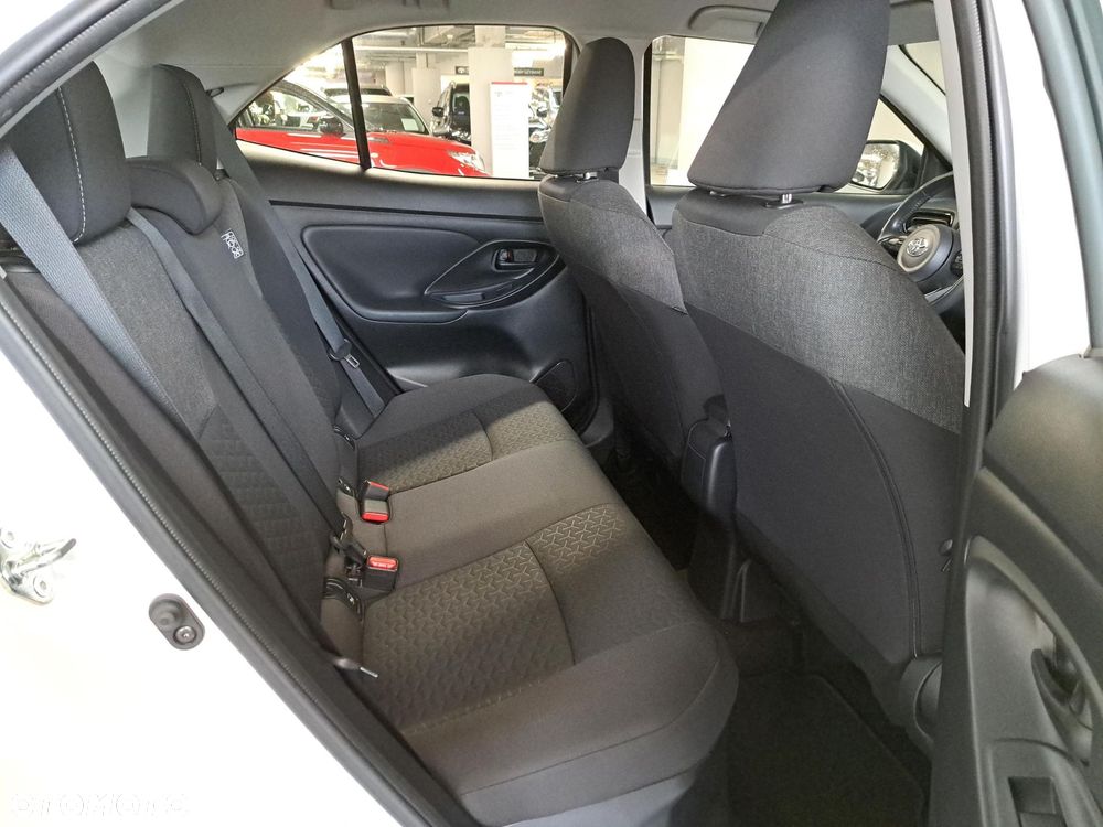 Toyota Yaris Cross Hybrid 1.5 Comfort - 12