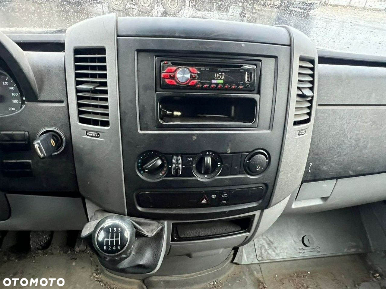 Volkswagen Crafter - 17
