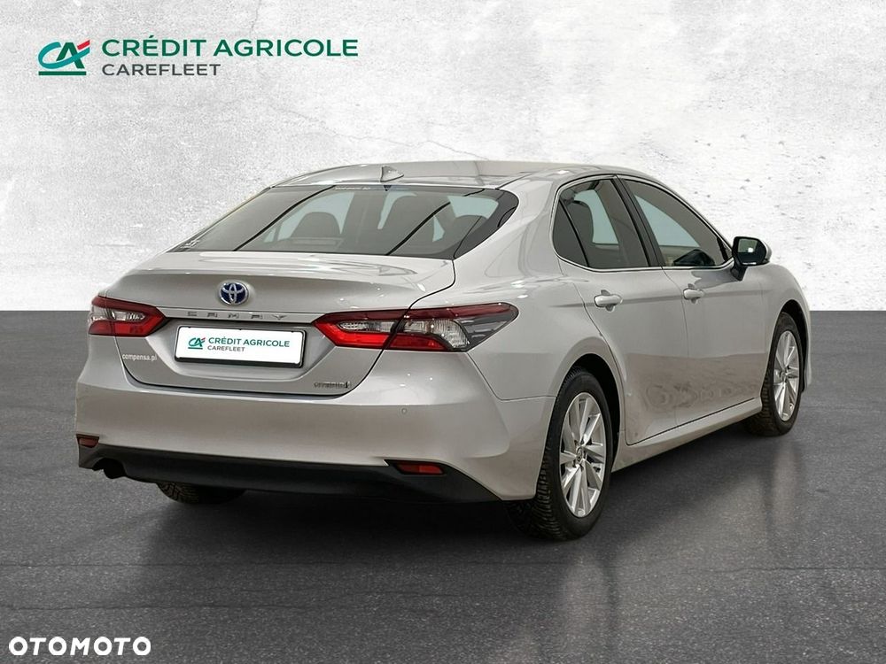 Toyota Camry - 6