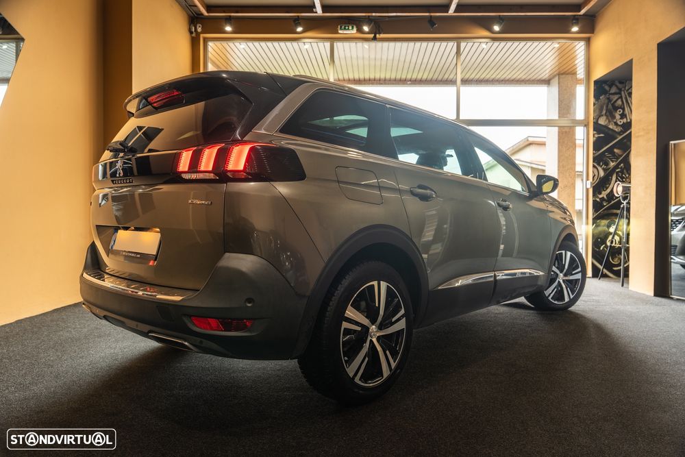 Peugeot 5008 - 3