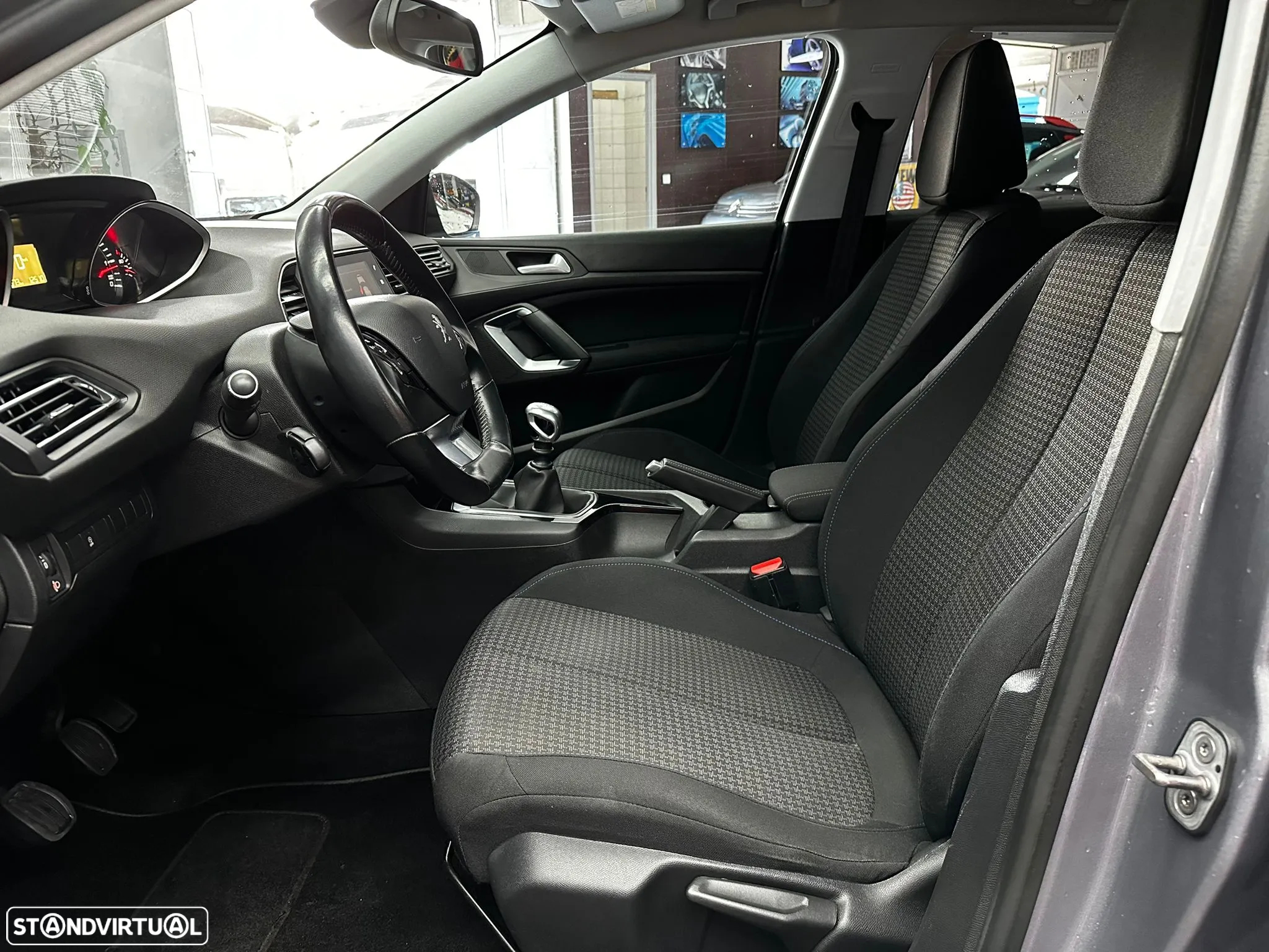 Peugeot 308 SW 1.5 BlueHDi Style - 17