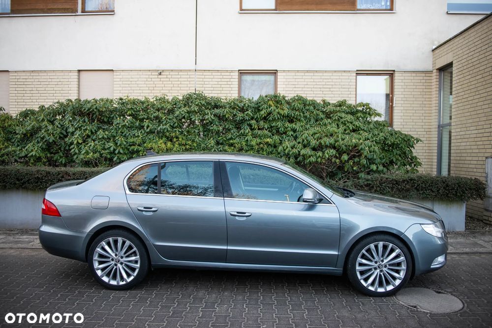 Skoda Superb 3.6 V6 4x4 DSG Elegance - 26