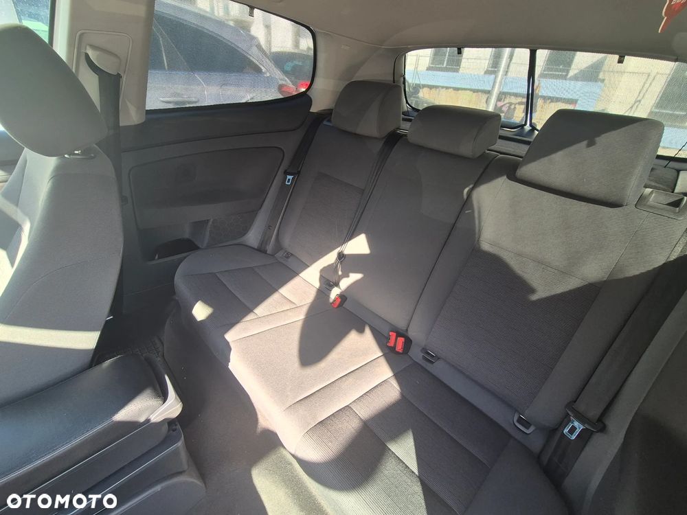 Volkswagen Golf 1.9 TDI 4Motion DPF Tour - 12