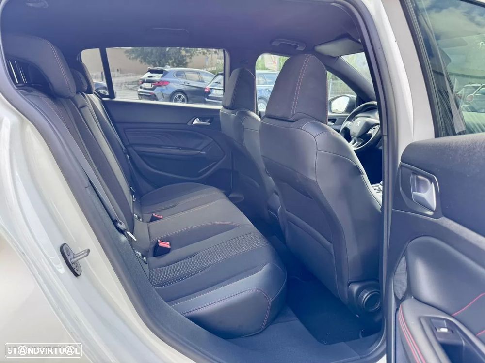 Peugeot 308 1.2 PureTech GT Pack EAT8 - 18