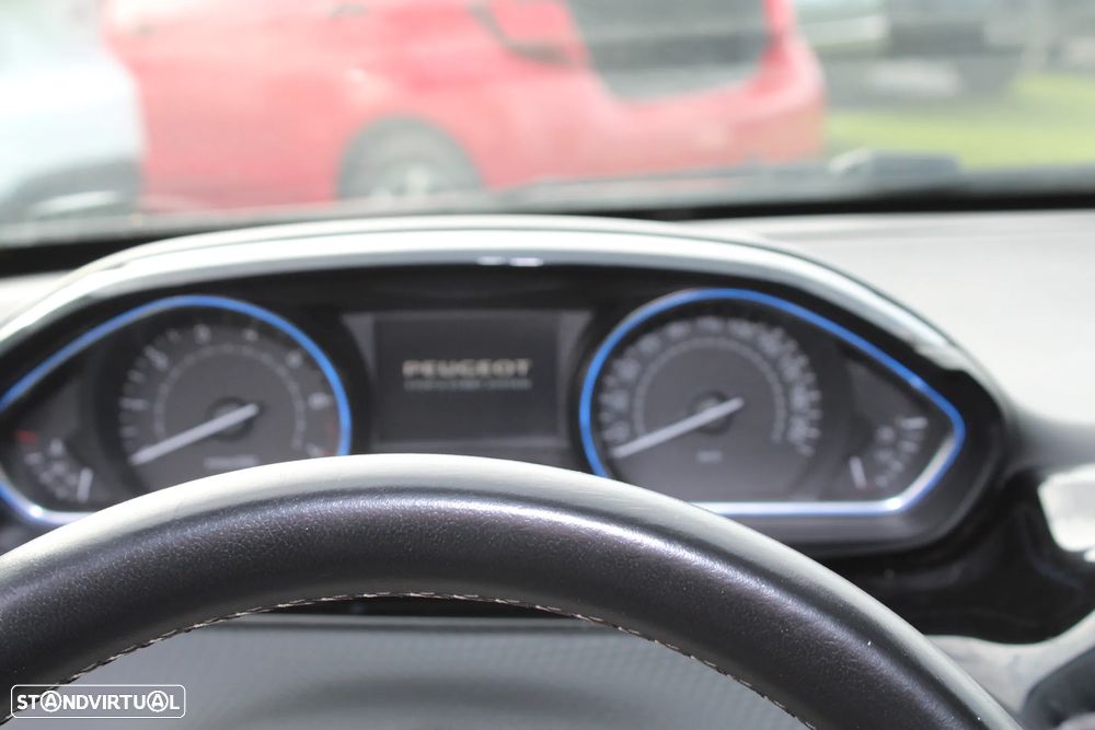 Peugeot 2008 PureTech 110 Stop&Start Allure - 33