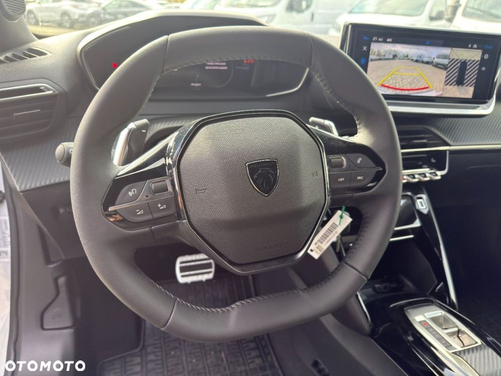 Peugeot 2008 PureTech mHEV Allure e-DCS6 - 17