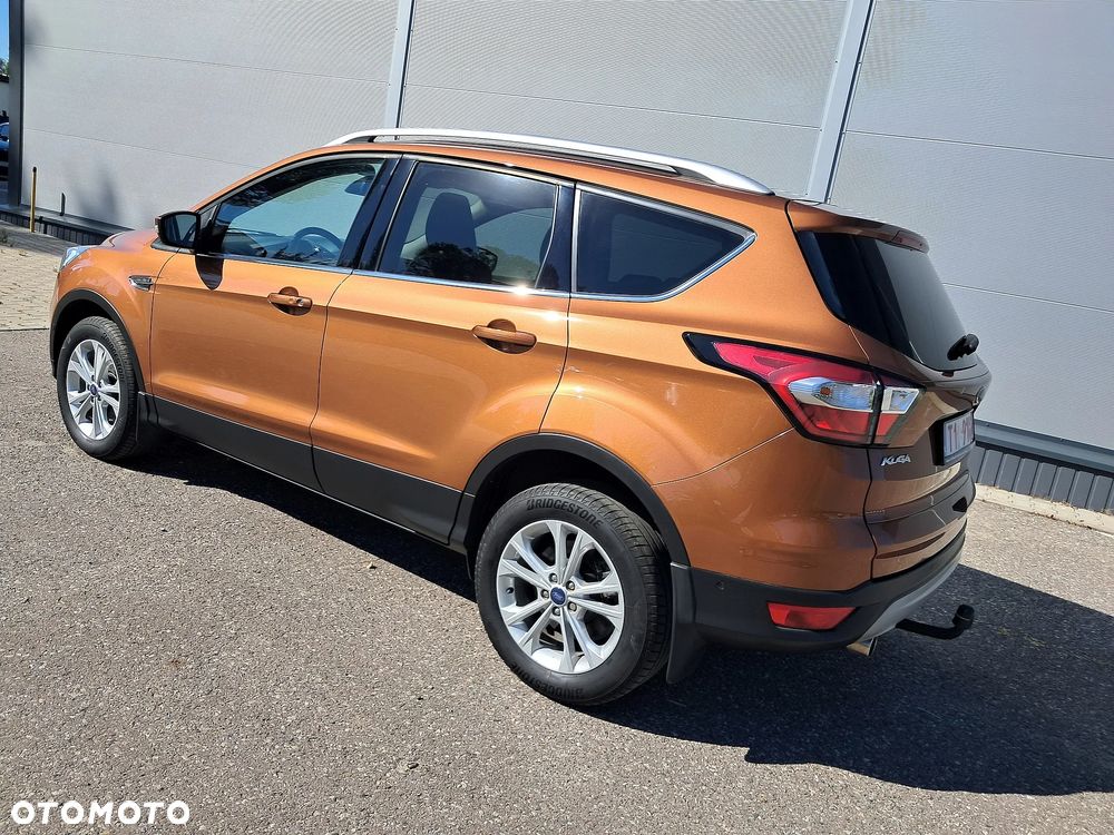 Ford Kuga 1.5 EcoBoost 2x4 Titanium - 4