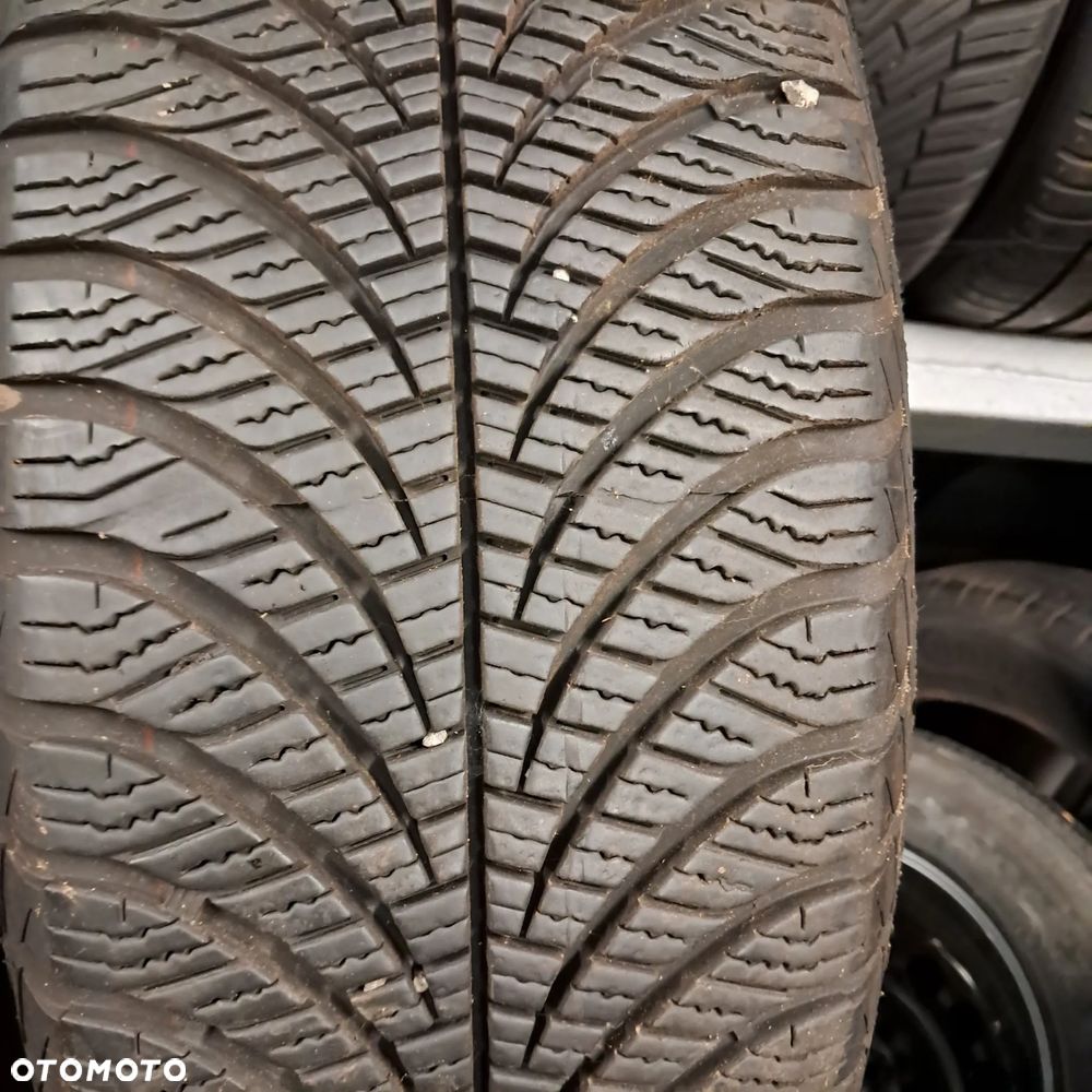 Opona wielosezonowa całoroczna Goodyear Vector 4seasons gen 2 195/65/15 195/65R15 7mm - 2