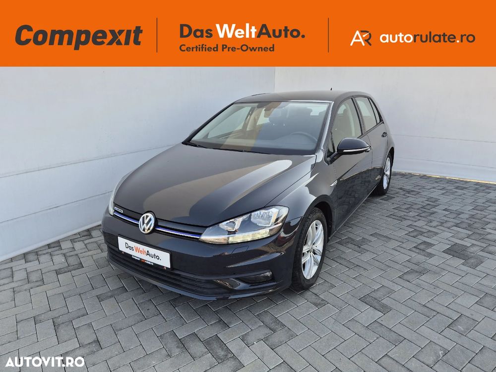 Volkswagen Golf - 1
