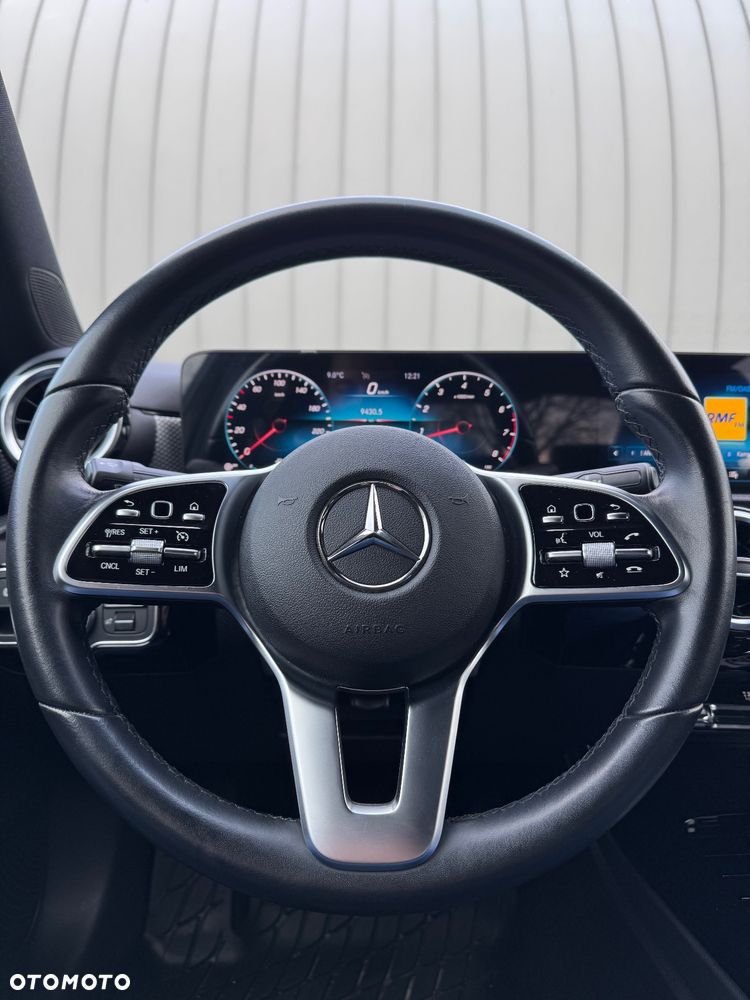 Mercedes-Benz Klasa A 180 Progressive 7G-DCT - 33