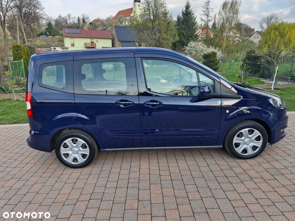 Ford Tourneo Courier 1.0 EcoBoost Ambiente - 4