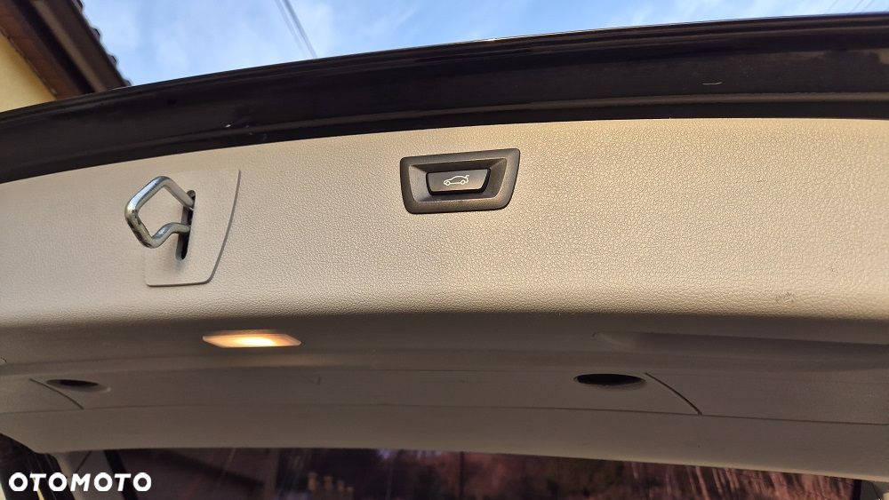 BMW Seria 3 318d - 9