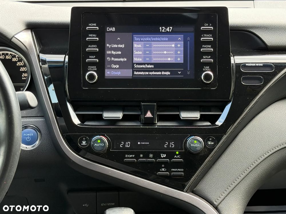 Toyota Camry 2.5 Hybrid Comfort CVT - 12
