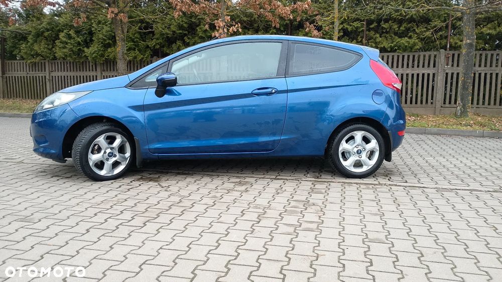 Ford Fiesta - 2