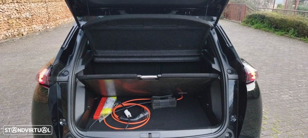 Peugeot e-2008 50 kWh Allure - 29