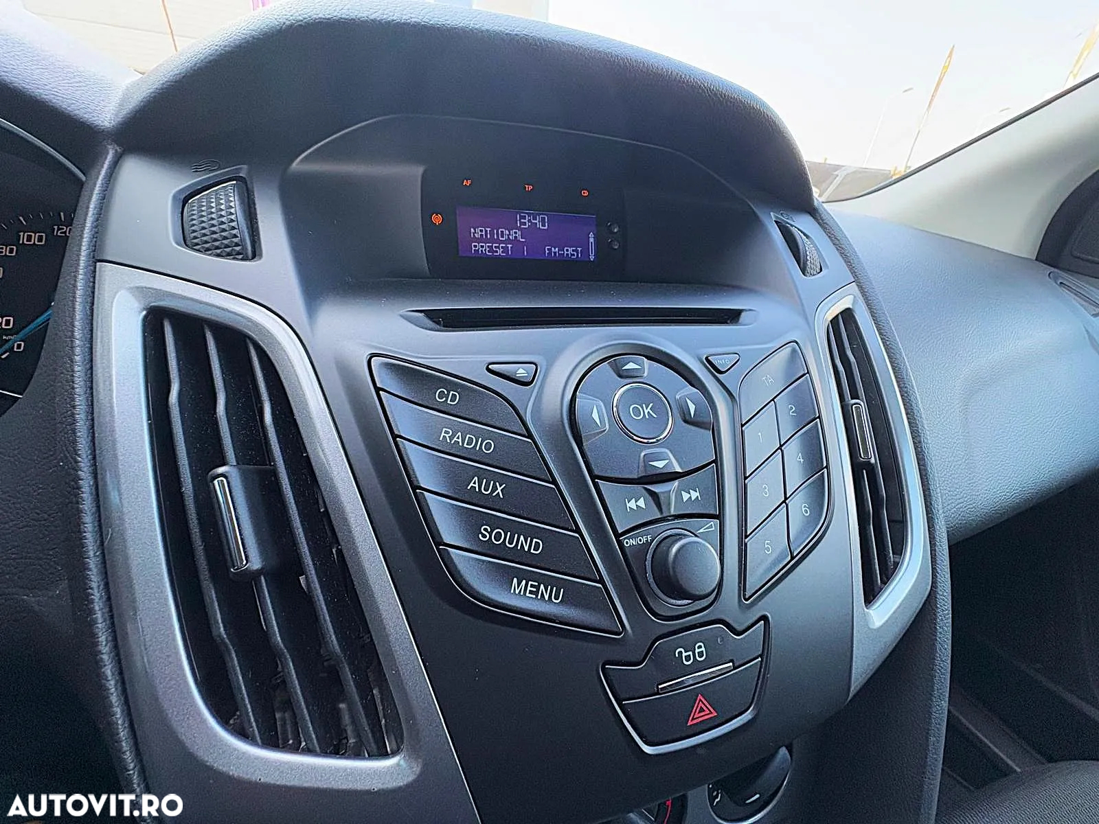 Ford Focus - 24