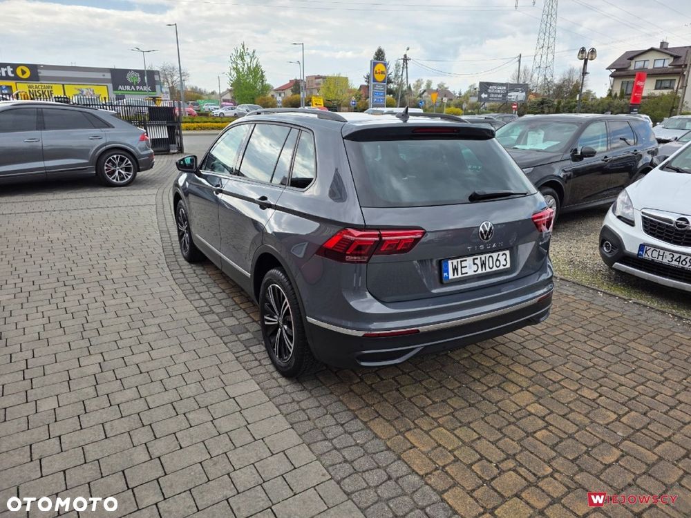 Volkswagen Tiguan - 8