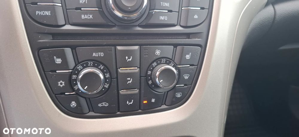 Opel Astra 1.4 Turbo Design Edition - 21