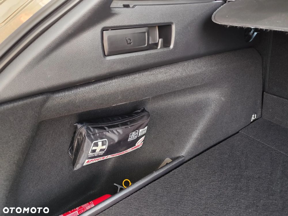 Toyota Corolla 2.0 Hybrid Comfort - 15