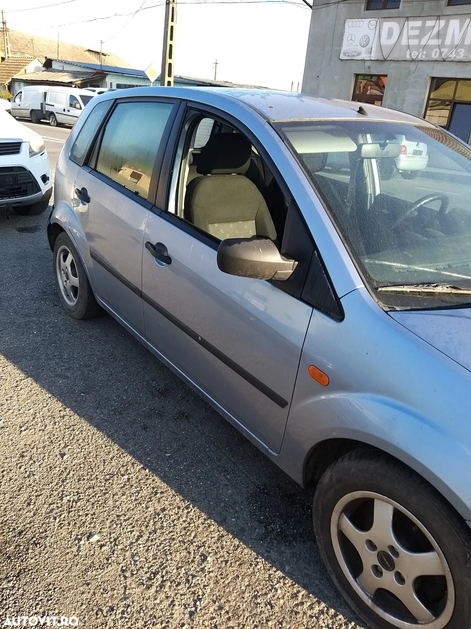 Dezmembram Ford Fiesta, 1.3 Benzina, cod motor A9JA, 51KW, an 2005 - 3