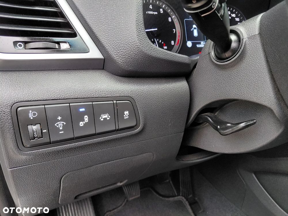 Hyundai Tucson 1.6 GDI BlueDrive Style 2WD - 34