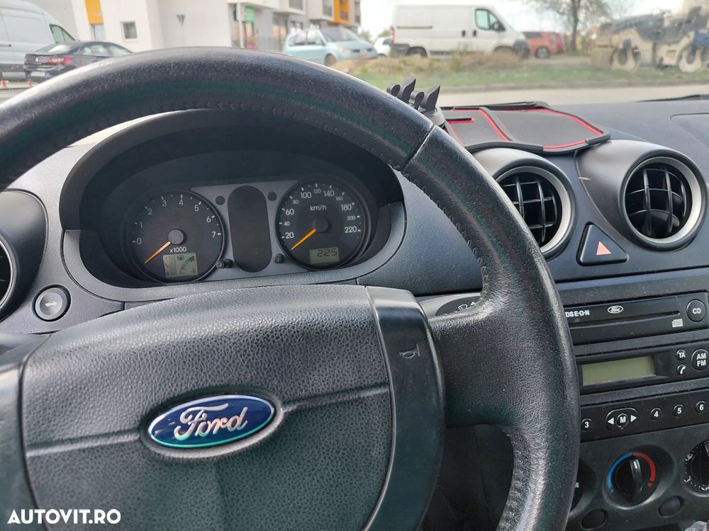 Ford Fiesta 1.4i Comfort - 11