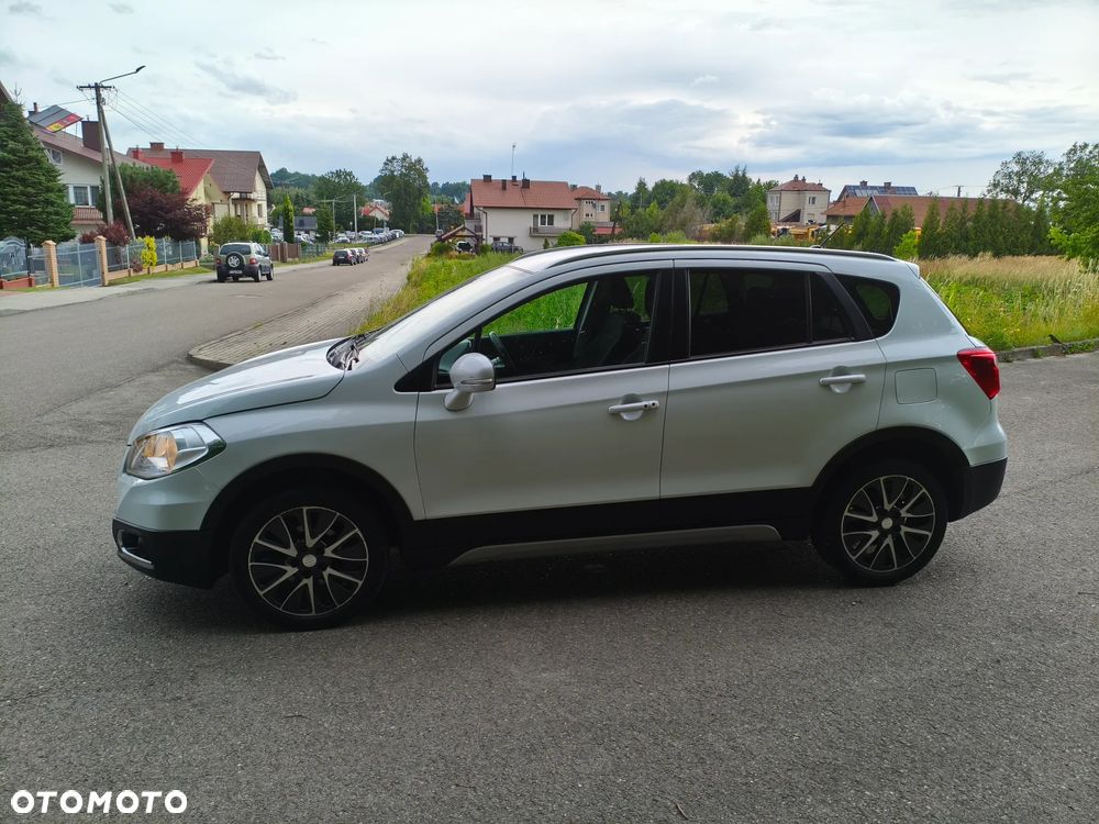 Suzuki SX4 S-Cross 1.6 DDiS 4x4 Comfort - 4