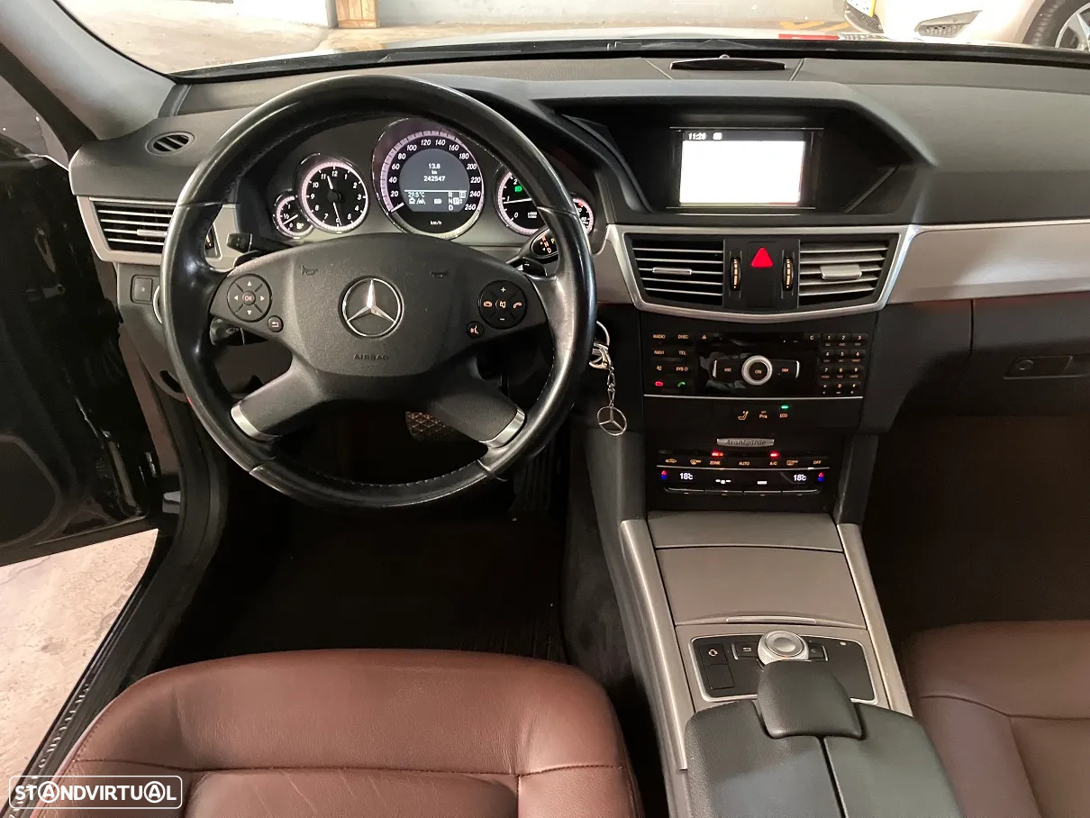 Mercedes-Benz E 250 CDi Avantgarde BE Auto. - 30