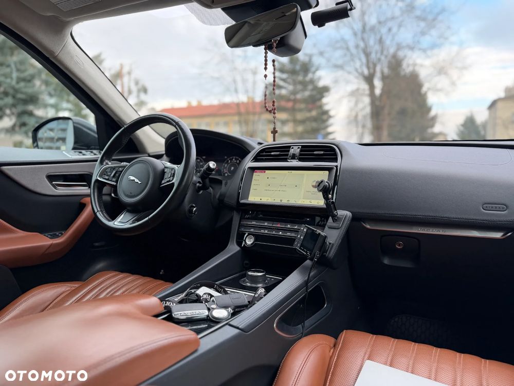 Jaguar F-Pace 30t AWD Portfolio - 20