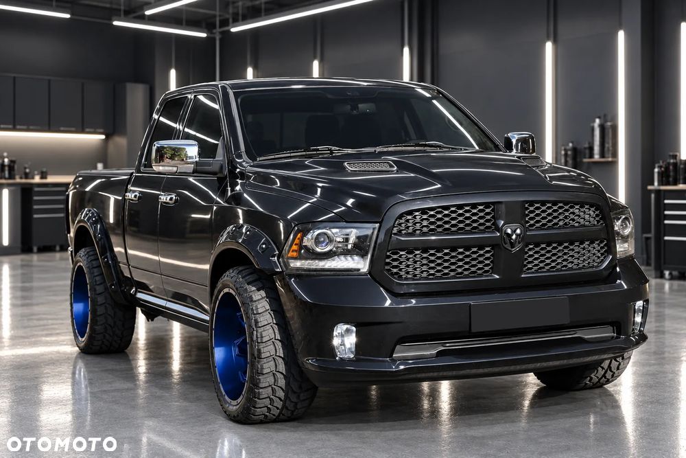 Dodge RAM - 8