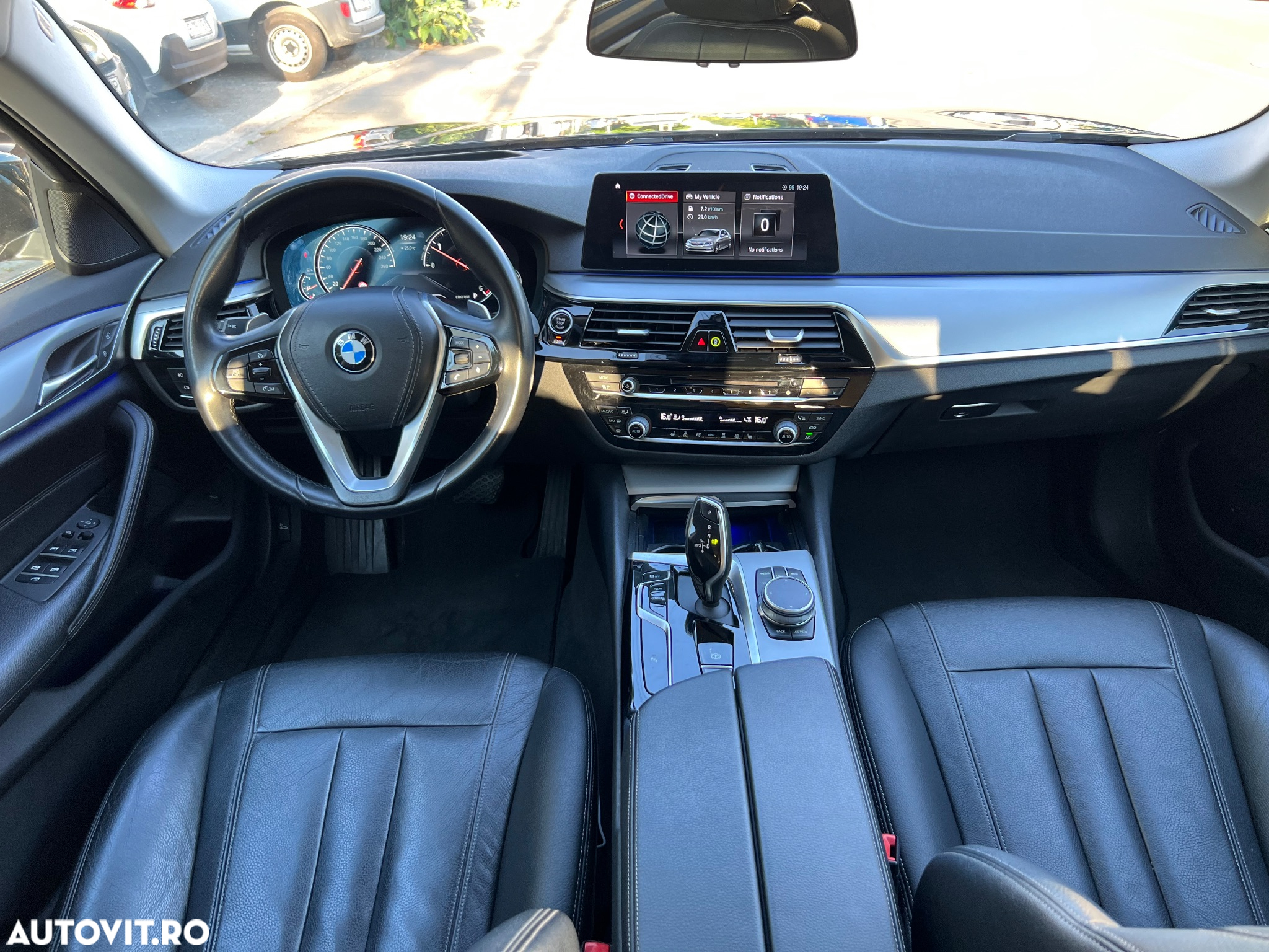 BMW Seria 5 520d AT - 9