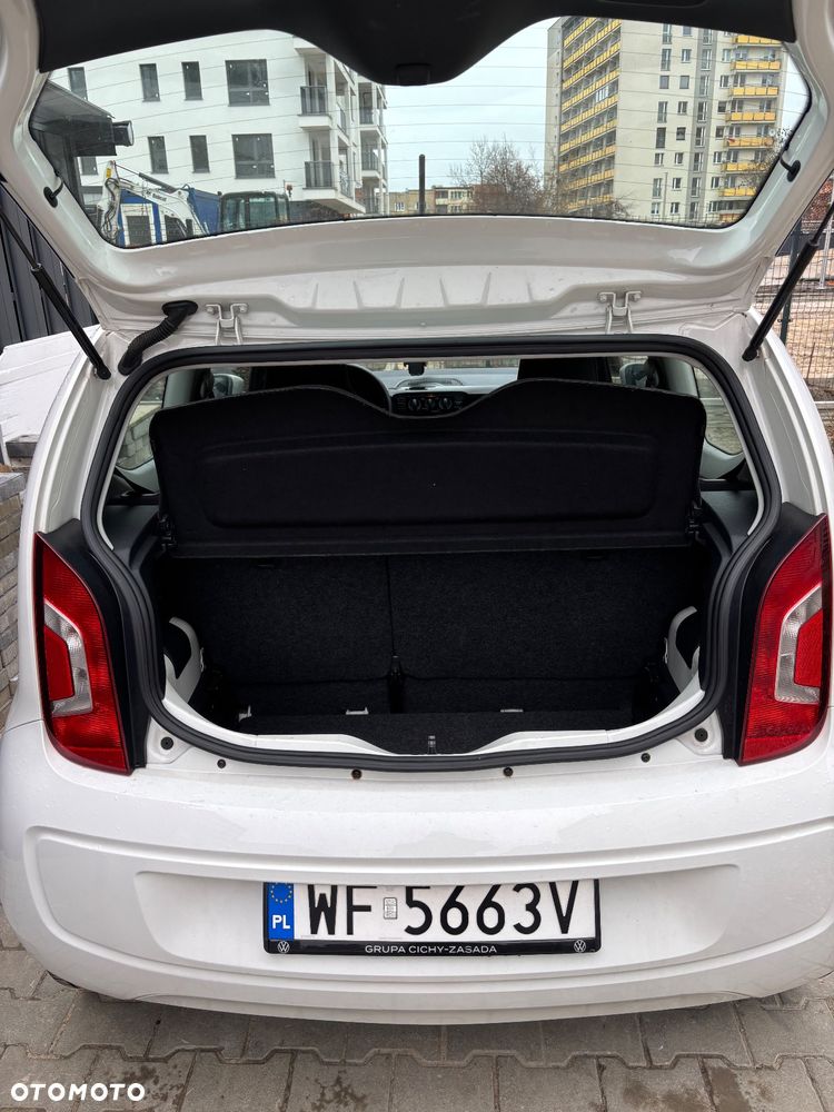 Volkswagen up! move - 8