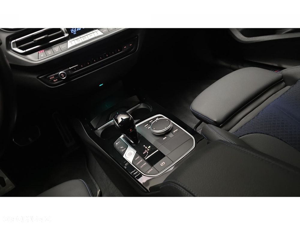 BMW Seria 1 118i M Sport - 22